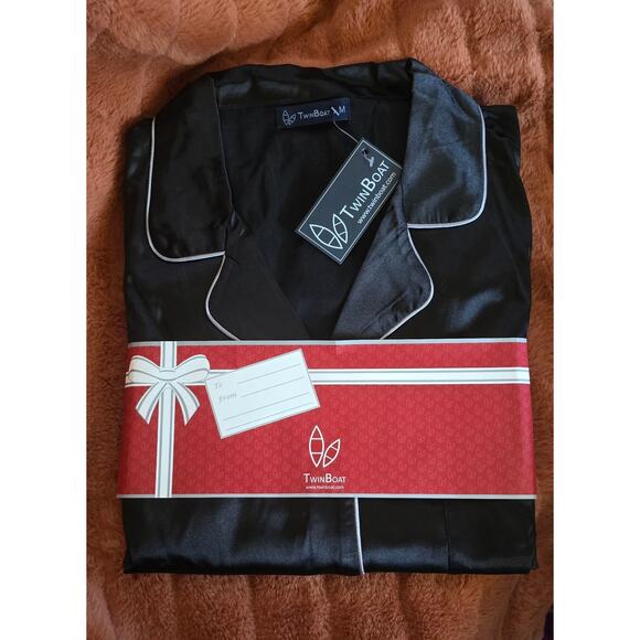 NWT Satin Pajama Set Women’s Medium Black – Holiday Gift Ready - Picture 2 of 5